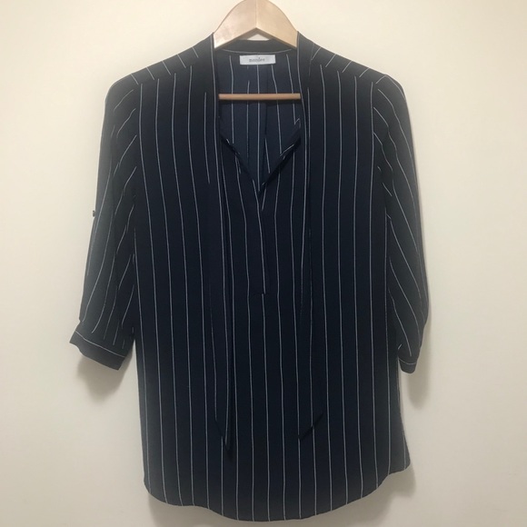 Mandee Navy Blue Striped Tie-Collar Blouse. S - Picture 4 of 12